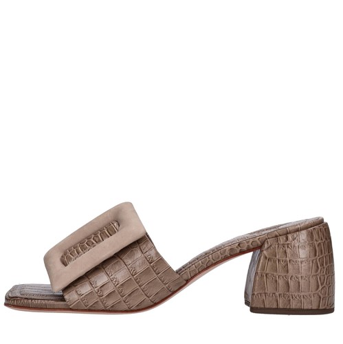 1646006 baby croco - baby,